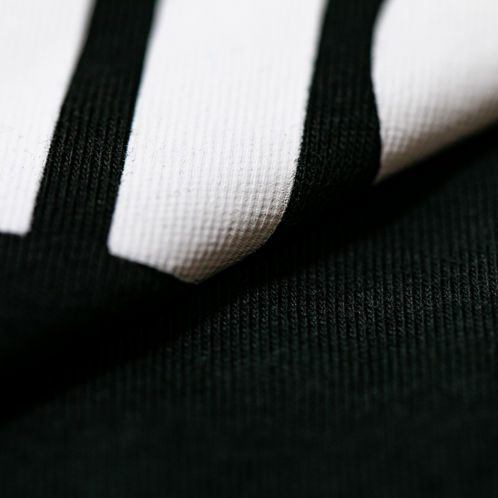 adidasコラボTシャツ(黒×白ロゴ)